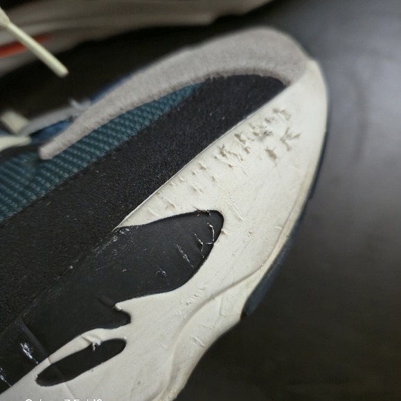 adidas yeezy boost 700 wave runner solid grey b75571